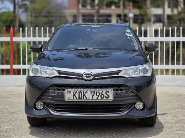 Toyota Corolla Fielder 1.5 Petrol FWD 2015 Black - 1
