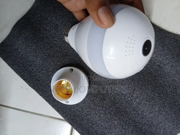 V380 Pro WiFi Bulb Camera: Tazama Rekodi za Shughuli - 1