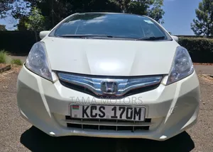 Honda Fit Hybrid 2012