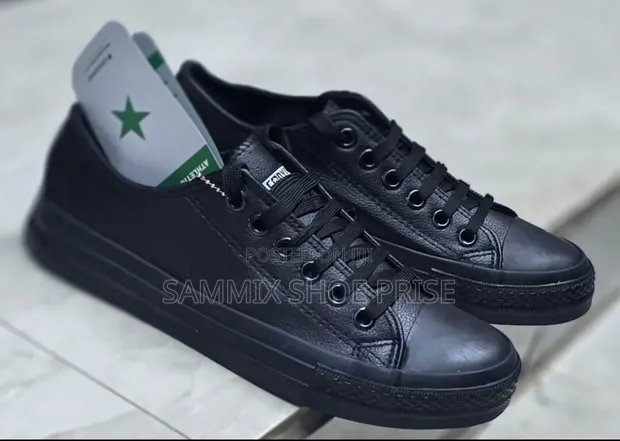 Viatu vya Converse Nyeusi vya Ngozi - 1