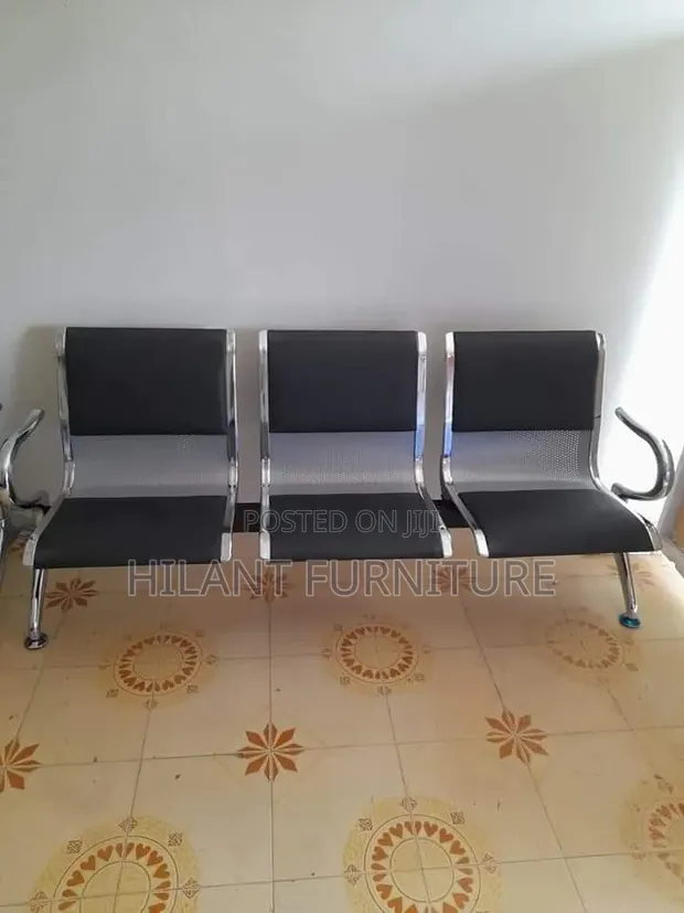 Standard Padded 3-Link Waiting Bench - Nyeusi & Fedha - 1