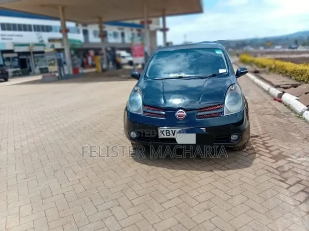 Nissan Note 2006 Nyeusi - 1