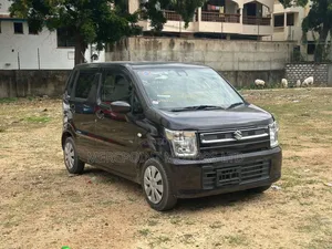 Suzuki Wagon R 2019 - Nyeusi Matt