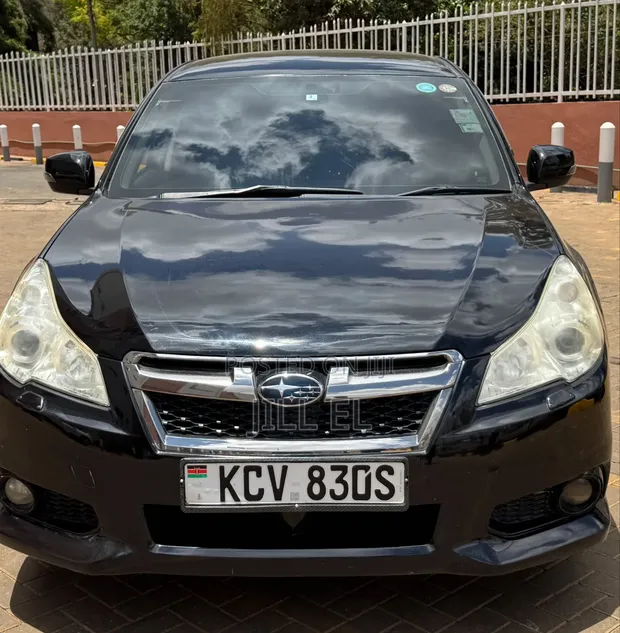 Subaru Legacy 2012 Nyeusi - 1