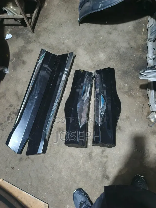 Toyota RAV4 New Model Side Skirts (Used) - 1