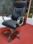 Kiti cha Ofisi cha Ngozi cha Executive High-Back chenye Mikono ya Chrome - 2