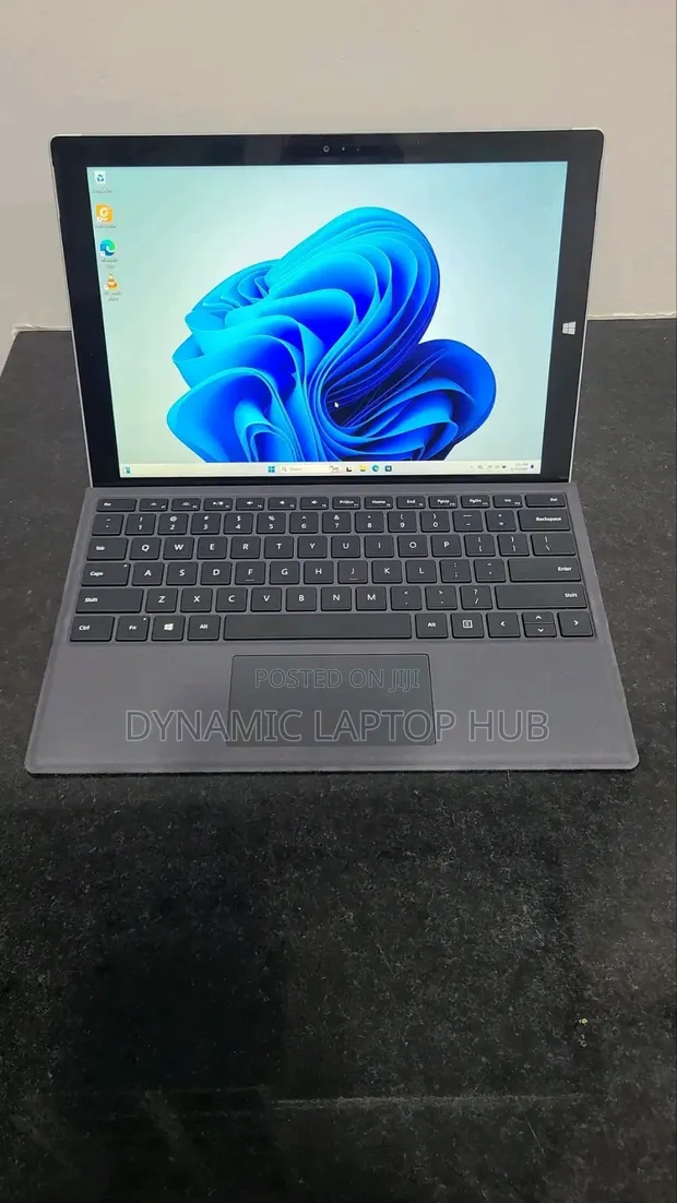 Microsoft Surface Pro 3 16GB RAM, Intel Core i7, 256GB SSD - 1