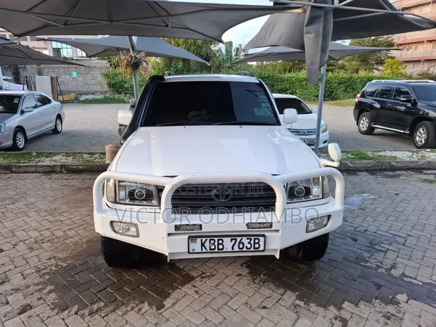 Toyota Land Cruiser HDJ 100 2000 Pearl - 1