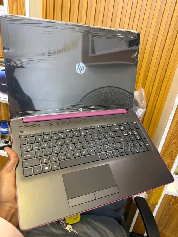 Laptop HP 15 4GB RAM, 512GB HDD, AMD A6 - 1