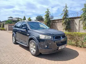 Chevrolet Captiva 2013 Nyeusi