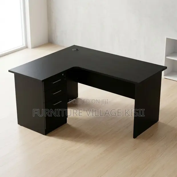 L-Shaped 1.4m Ofisi Desk Iliyobinafsishwa - 1