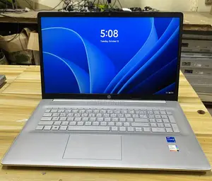 Laptop HP 17-inch Core i5 8GB RAM 256GB SSD
