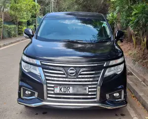 Nissan Elgrand 2017 Nyeusi