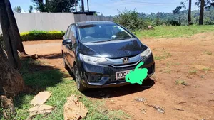 Honda Fit Hybrid 2014 Nyeusi