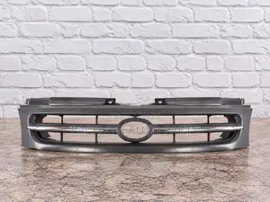 Grille ya Toyota Noah/Townace/Liteace CR42/CR50 (1998-2003)