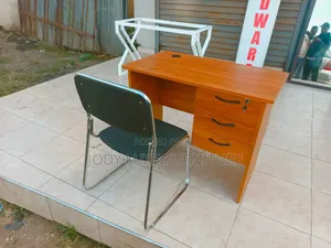 Kifaa Kipya cha Ofisi cha Boss Office Products na Kiti cha Kusubiri