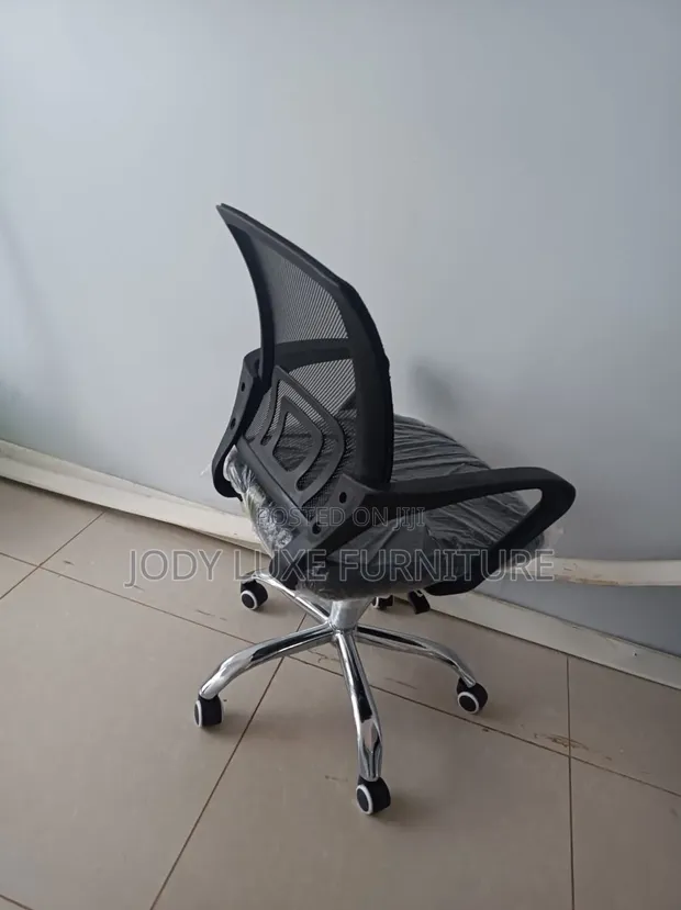 Ergonomic Mesh Office Chair - Brand New - 1