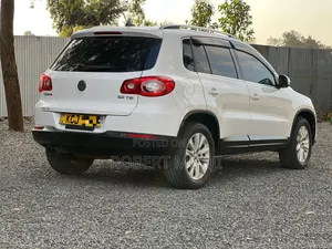 Volkswagen Tiguan 2010 White