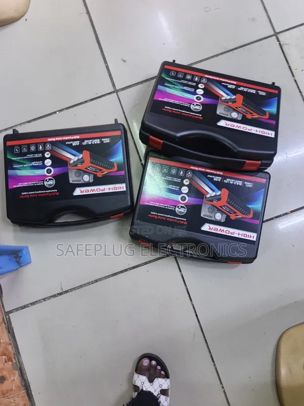 High-Power 12V Auto Jump Starter Kit - 1