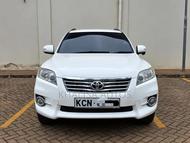 Toyota Vanguard 2010 White - 1