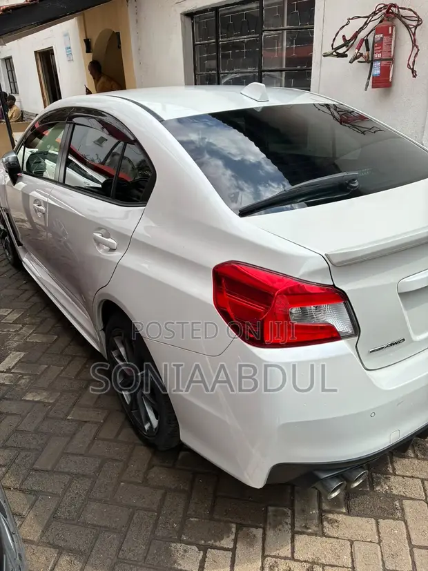 Subaru WRX Premium 2018 White - 1