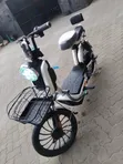 Scooter Mpya ya Umeme 2025 Nyeupe - 3