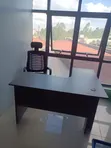 L-Shaped Desk ya Ofisi na Kiti chenye Headrest - 2