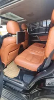 Toyota Land Cruiser V8 2011 Nyeusi - 5