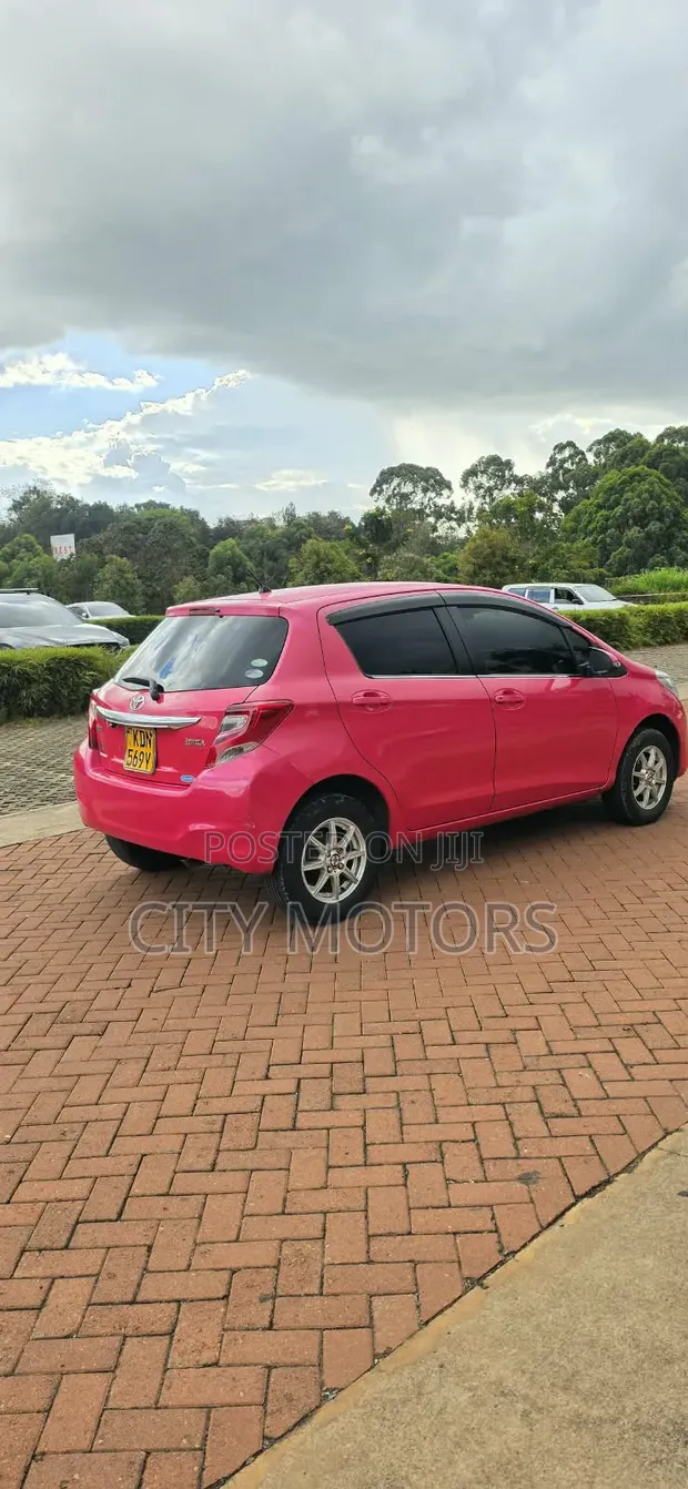 Toyota Vitz 1.3 FWD 3dr Hatchback 2016 Pink - 1
