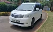 Toyota Noah 2012 White - 1