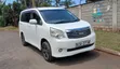 Toyota Noah 2012 White - 4