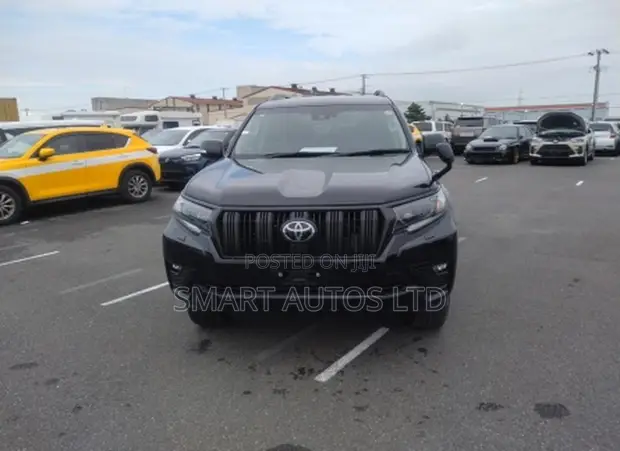 Toyota Land Cruiser Prado 2.8 TX-L 2022 Nyeusi Matt - 1