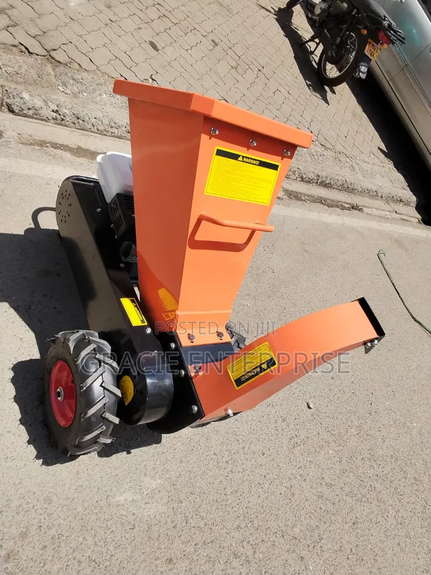 8HP Petrol Engine Wood Chipper - 1