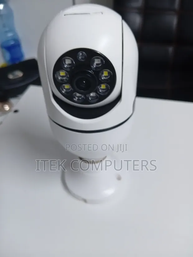 Kamera ya Balbu ya Lenzi Moja ya V380 Pro yenye Mwonekano wa Usiku - 1