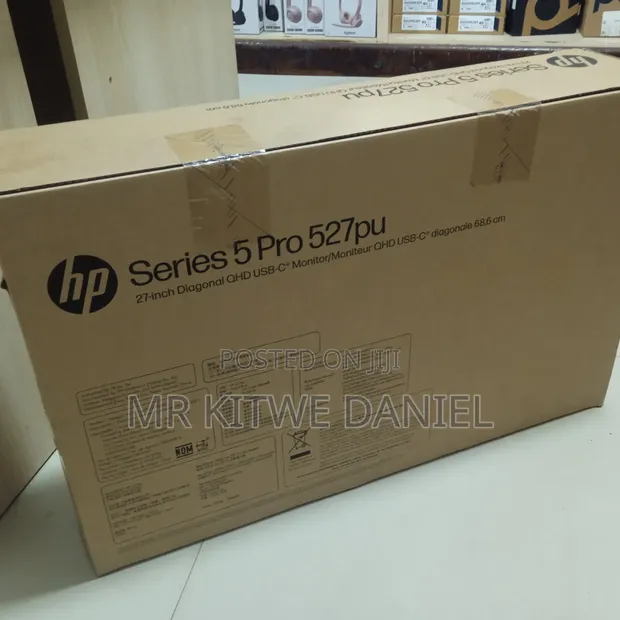 HP Series 5 Pro 27-Inch QHD USB-C Monitor - 1