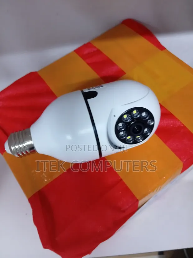 Kamera ya V380 Pro Bulb yenye Kurekodi na Kucheza Ukiwa Mbali - 1