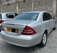 Mercedes-Benz C200 2003 Nyeusi - 3