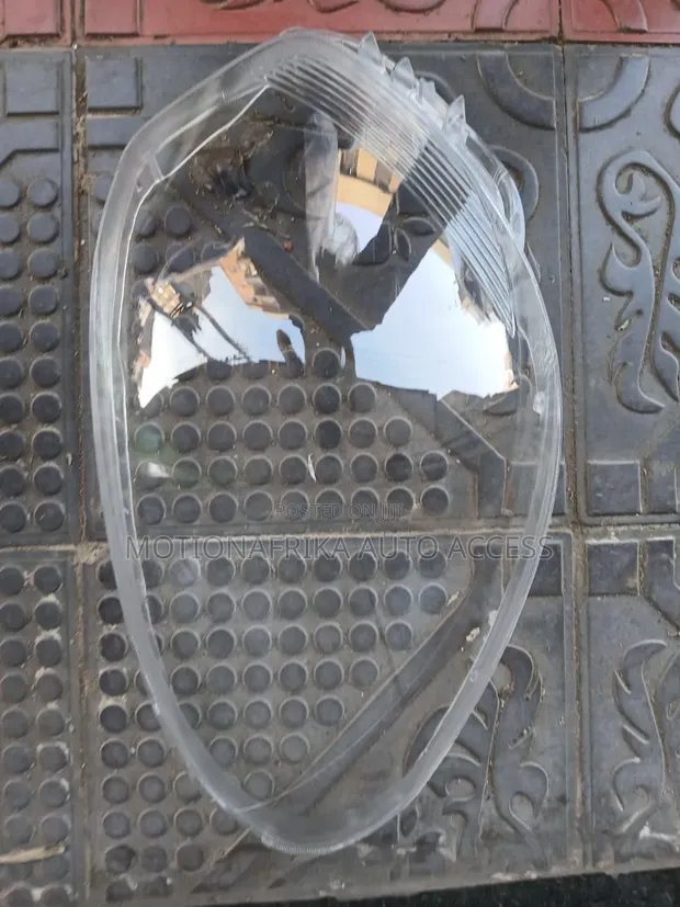 Toyota Passo 2008-2012 Headlamp Lens (Non-Xenon) - 1