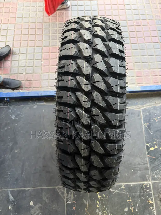 Tairi za Triangle M/T 235/85R16 - 1