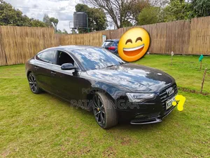 Audi A5 2.0 TDI Sportback 2012 Nyeusi