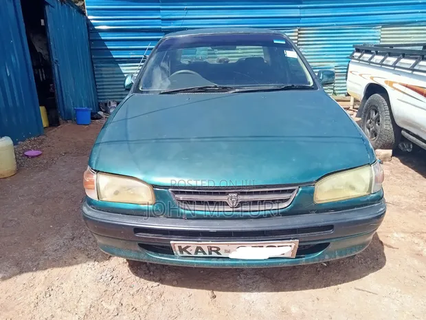 Toyota Corolla 1997 Kijani - 1
