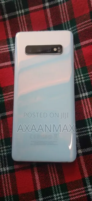 Samsung Galaxy S10 128GB Nyeupe