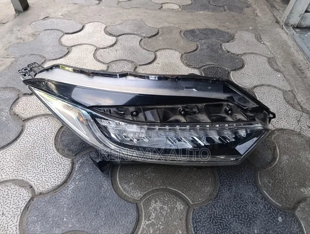 Honda Vezel Xenon Headlight (Sehemu No J5) - 1