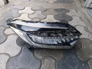 Honda Vezel Xenon Headlight (Sehemu No J5)