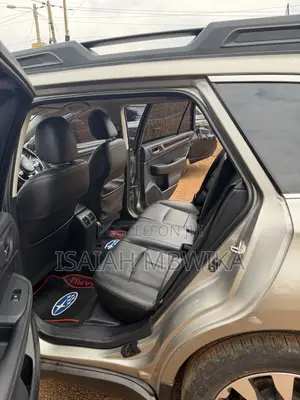 Subaru Outback 2017 Nyeupe