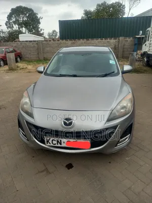 Mazda Axela 2012 Nyeupe