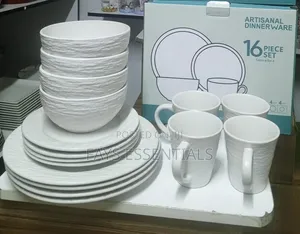 16 Piece Dinner Set - Brand New