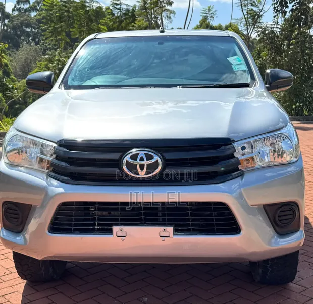Toyota Hilux 2019 Double Cabin 2.4 GD-6 - 1