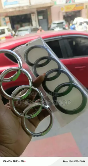 Nembo za Audi Milia Minne - Chrome/Matte Nyeusi
