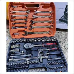 82pcs Socket Wrench Set